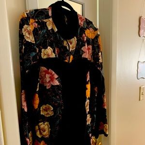 Torrid long sleeve bathing suit size 5